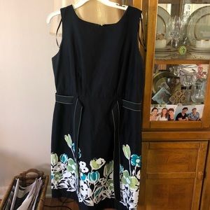 Women’s 16 black summer floral dress